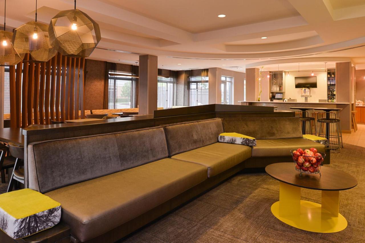 Springhill By Marriott Detroit Metro Airport Hotel 3*